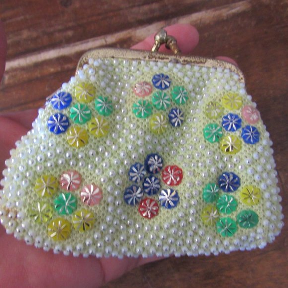 Retro Bead and Sequin Change Purse - Picture 2 of 5